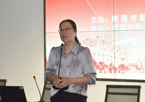 精研复习策略，赋能阅读提升——南通市部分买球（中国）2026届高三英语一轮复习阅读跟进专题研讨活动在我校顺利举行